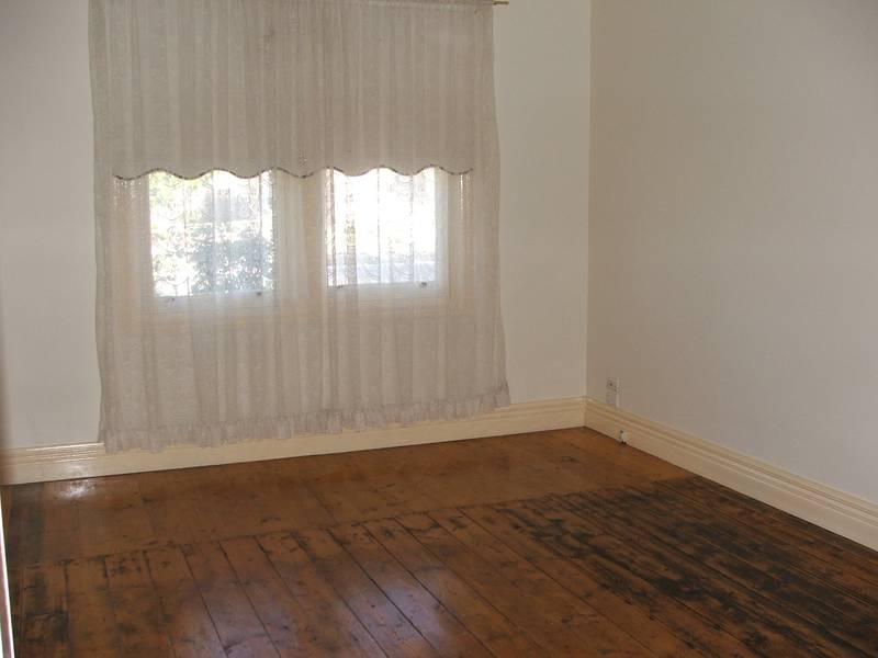 Available Mid June - (RO5) Melway 205 J9 Picture 2