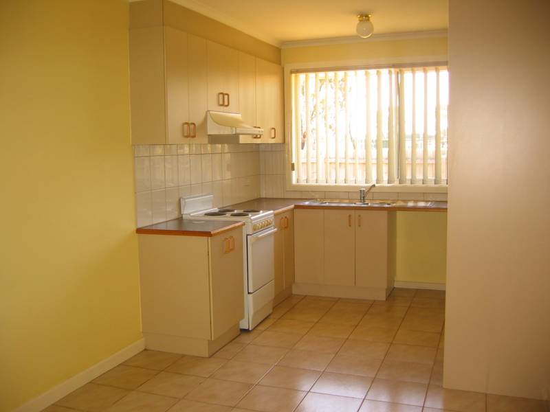 Available Early January (R01) Melway 205 G5 Picture 2