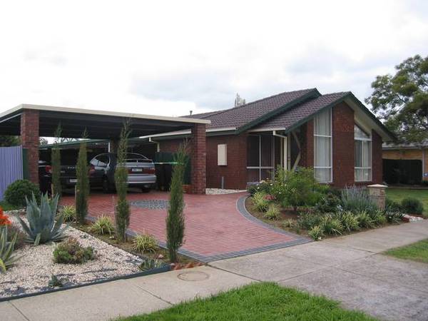 Available Now - (RO1) Melway 202 C11 Picture 1