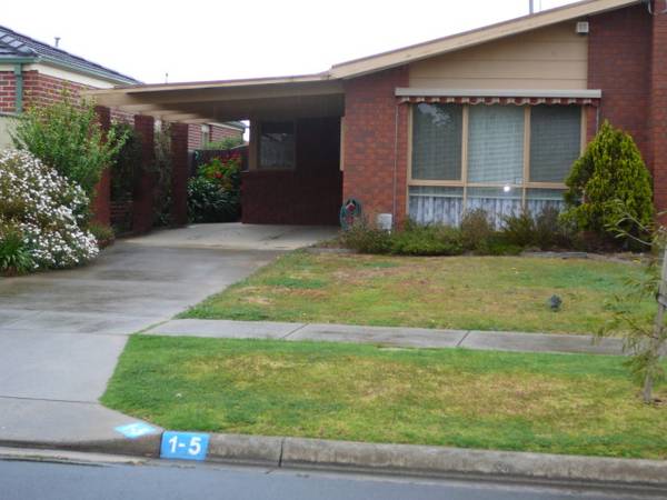 Available Early Nov -(RO5) Melways 205 D5 Picture 1