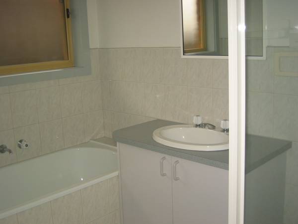 Available NOW (R04) Melway - 202 A5 Picture 3