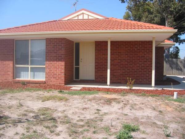 Available Now- (RO1) - Melway 205 E7 Picture 1