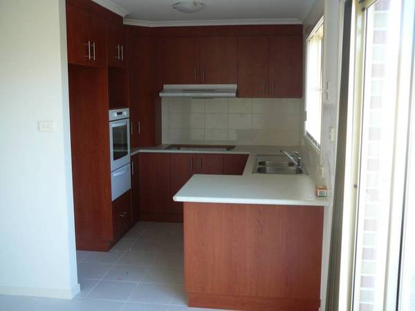 Available Now (R05) Melways 205 H2 Picture 2