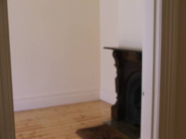 Cottage Style Commercial Premises Picture 2