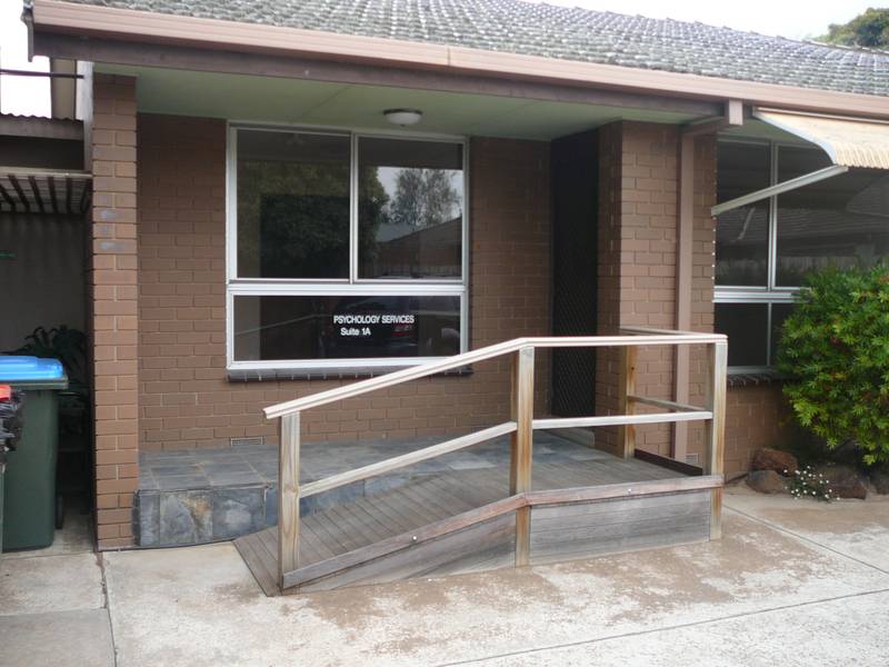 OFFICES FOR LEASE Picture 3