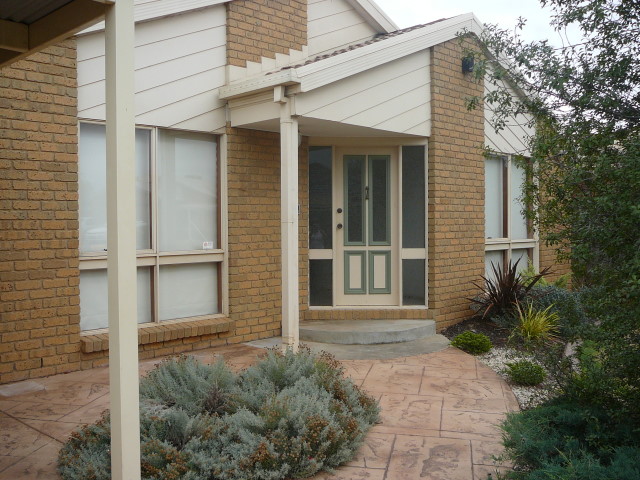 Available 6th November 2009(R05) Melways 205 E5 Picture 2