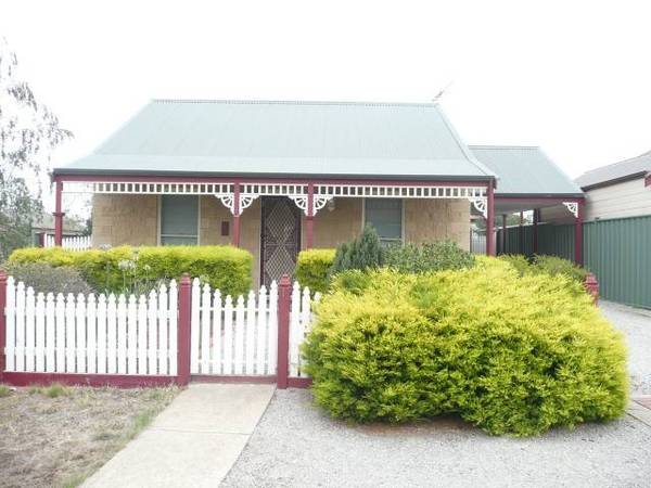 A GOOD START IN WYNDHAM GREEN Picture 1