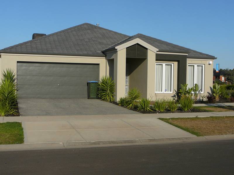 Available Early March (R01) Melways 204 J5 Picture 1