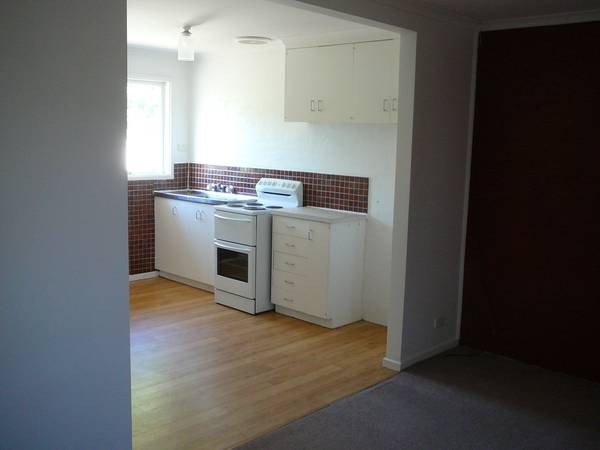 Available late November (R05) Melways 205 G8 Picture 3