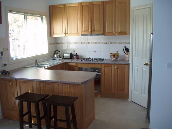 Available Now (R04) Melways 206 A6 Picture 3