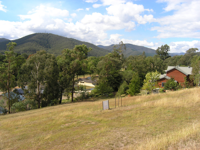 'Fantastic Views' - Vacant Residential Land, Bright Picture 2