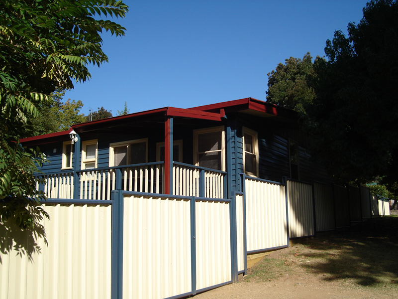 'Great Holiday Home/Investment' - Gavan Street, Bright Picture 3