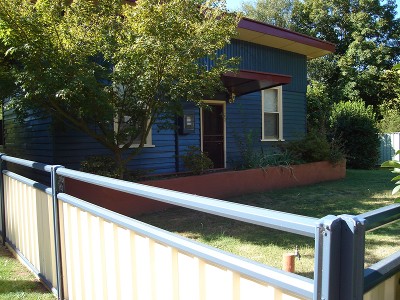 'Great Holiday Home/Investment' - Gavan Street, Bright Picture