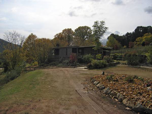 The Log
Cabin - Wandiligong Picture 3