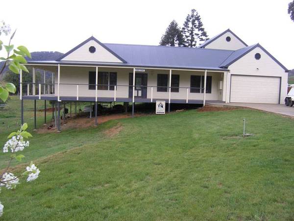 Large Modern Home Picture 1