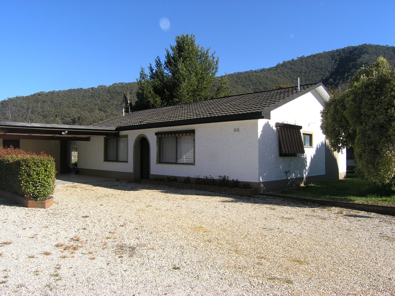 '2 BEDROOM UNIT - SUIT HOLIDAY / RENTAL' - FREEBURGH Picture 1