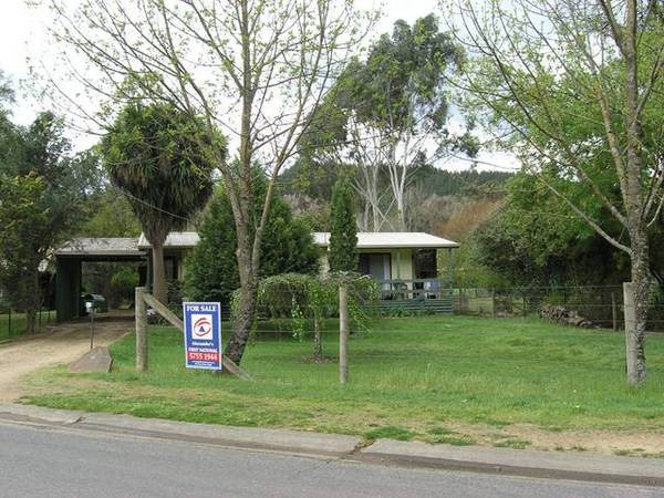 'Great for Holidays/Rental or First Home' Picture 2