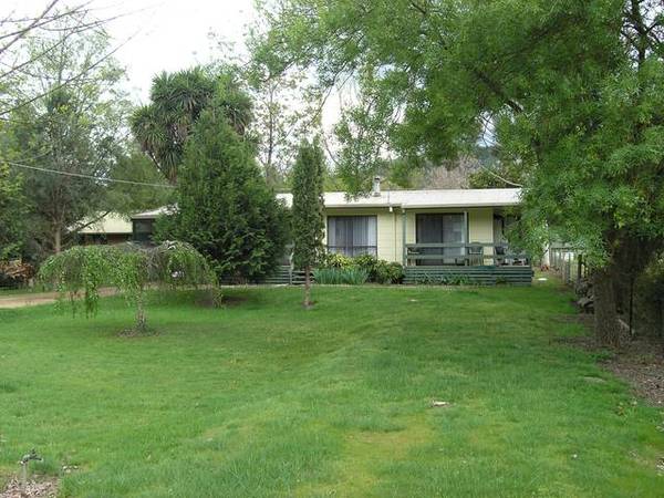 'Great for Holidays/Rental or First Home' Picture 1