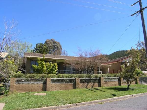 COMFY 3 BEDDER - BRIGHT Picture 3