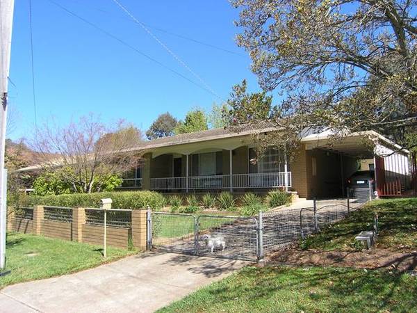 COMFY 3 BEDDER - BRIGHT Picture 2