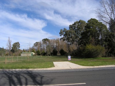 LARGE BLOCK WITH GREAT VIEWS
-
POREPUNKAH Picture