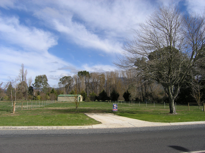 POREPUNKAH - BRIGHT DISTRICT
-
STATION STREET Picture 1