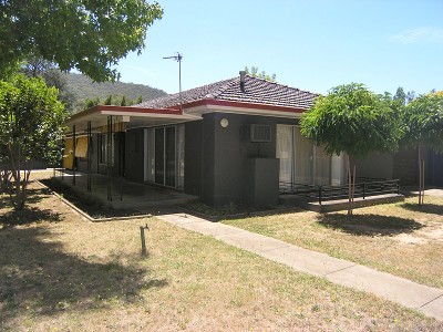 4 BEDROOMS
-
DELANY AVE, BRIGHT Picture