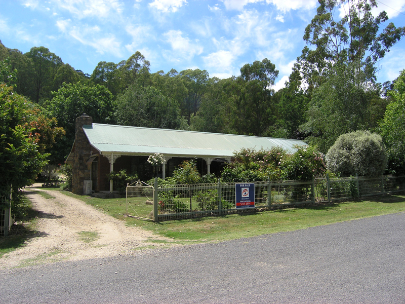 Rustic Setting - Wandiligong Picture 1