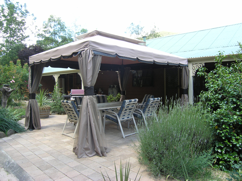 Rustic Setting - Wandiligong Picture 2