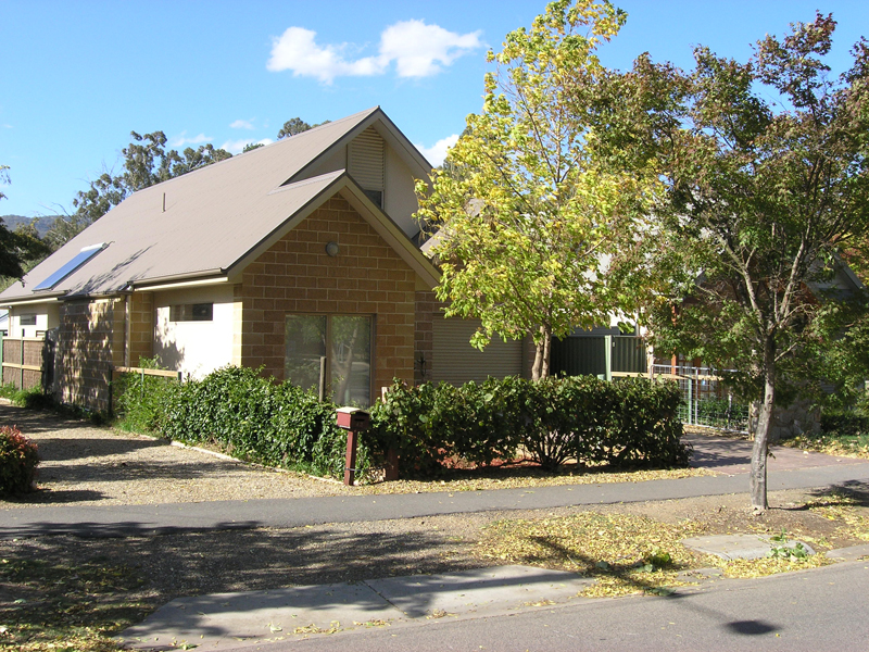 FANTASTIC TOWNHOUSE - 6 STAR ENERGY RATED
-
BRIGHT Picture 3