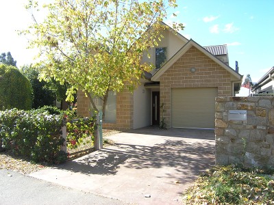 FANTASTIC TOWNHOUSE - 6 STAR ENERGY RATED
-
BRIGHT Picture