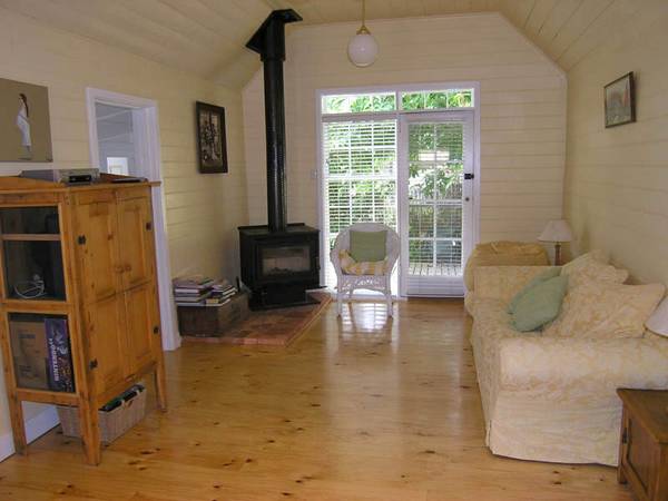 Bright - Catherine's Cottage Picture 3