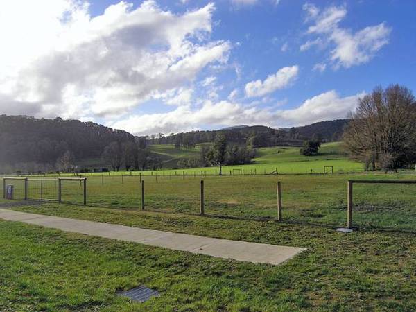 Vacant Land
-
Porepunkah Picture 3