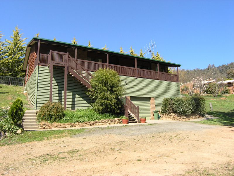 ELEVATED POSITION ON BIG BLOCK
-
DELANY AVE, BRIGHT Picture 2