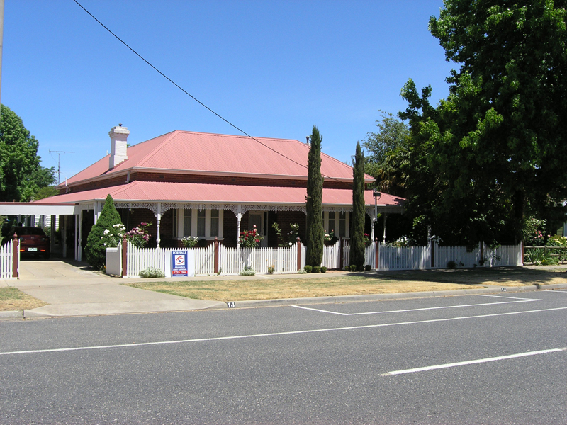 'GRAND HOUSE - GREAT LOCATION'
-
14 SMITH ST, MYRTLEFORD Picture 2