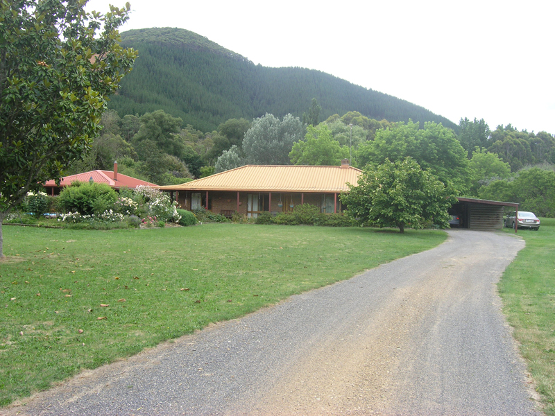 GREAT LOCATION
-
LARGE BLOCK
-
SMITHY LANE, WANDILIGONG Picture 1