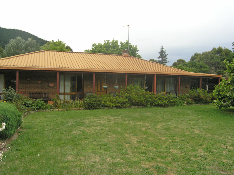 GREAT LOCATION
-
LARGE BLOCK
-
SMITHY LANE, WANDILIGONG Picture 2