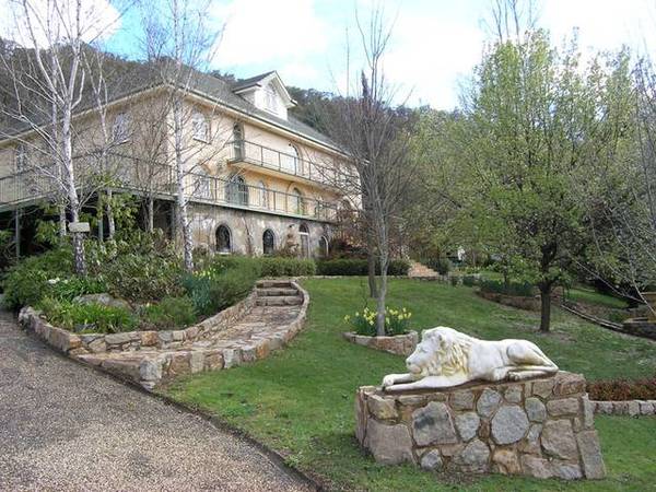 'EUROPEAN STYLE - COMMANDING RESIDENCE' Picture 1