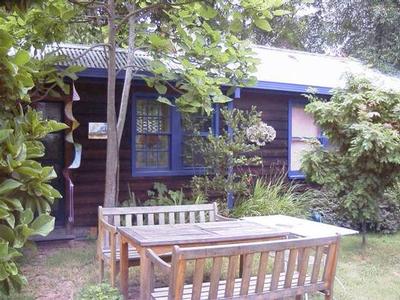 Cosy Weatherboard Cottage Picture