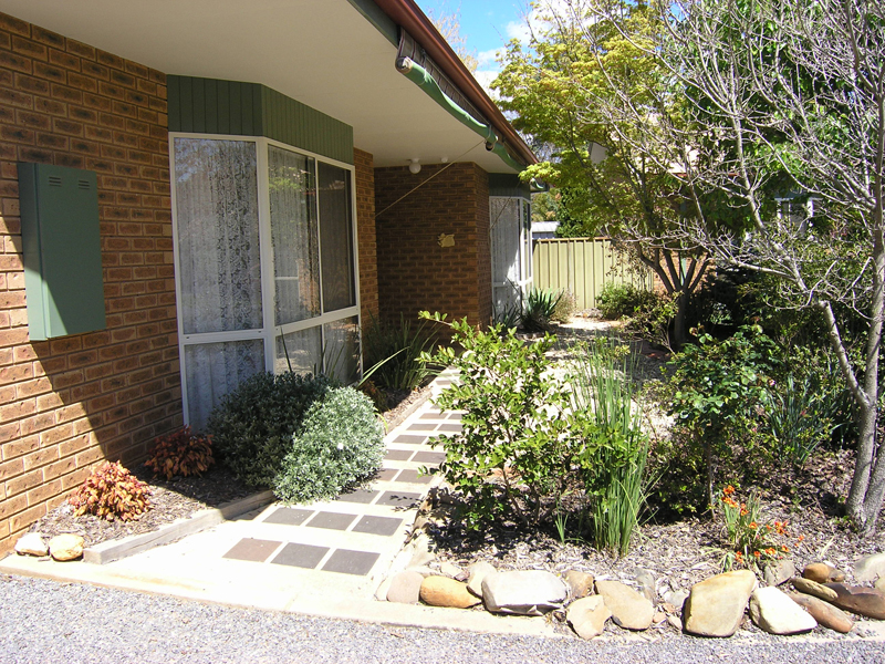 Comfy & Cosy Unit Picture 1