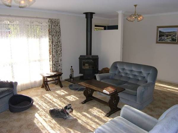 Top Location - Close to All! Picture 2