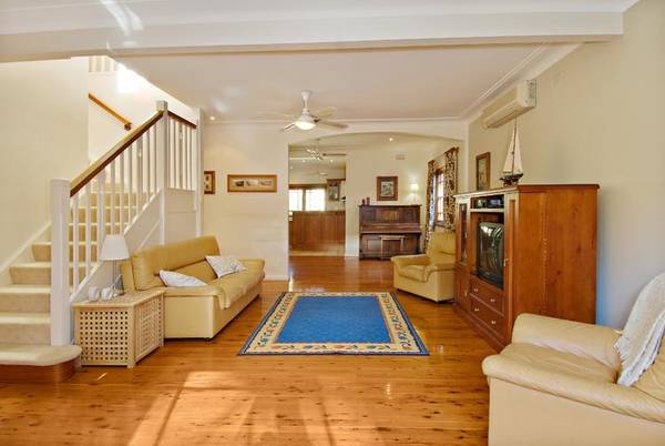 CHARACTER, CHARM & CONVENIENCE Picture 2