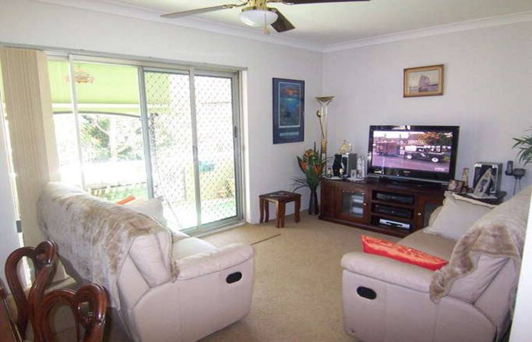 ATTENTION 1ST HOME BUYERS OR INVESTORS Picture 3