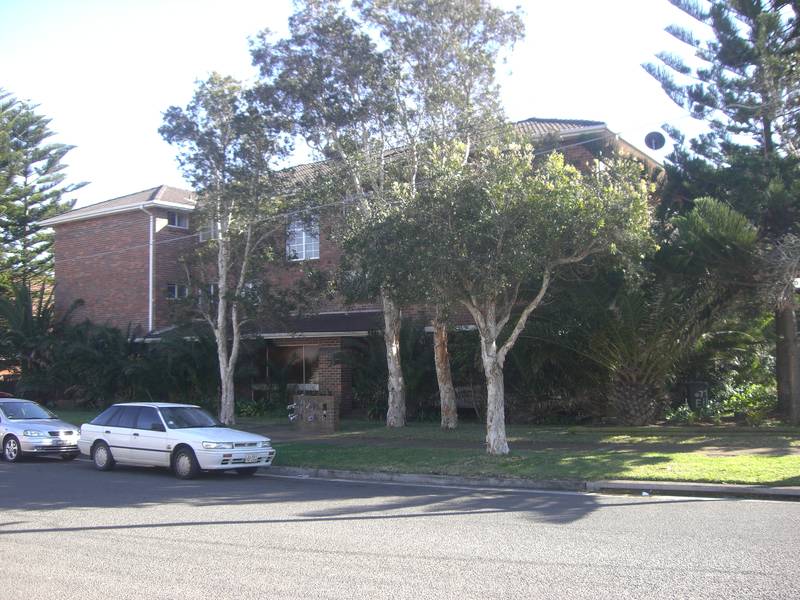 Perfectly Positioned & Renovated Picture 1