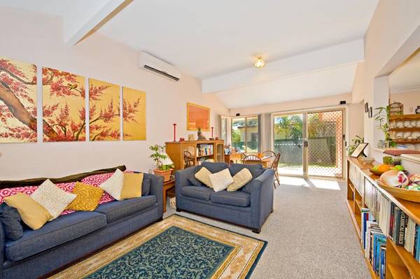 Low Maintenance Villa Style Home in a Peaceful Location Picture 3