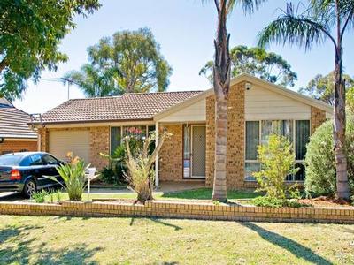 Low Maintenance Villa Style Home in a Peaceful Location Picture