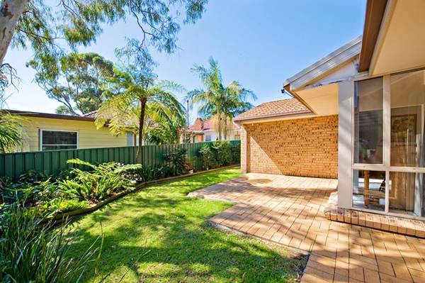 Low Maintenance Villa Style Home in a Peaceful Location Picture 2