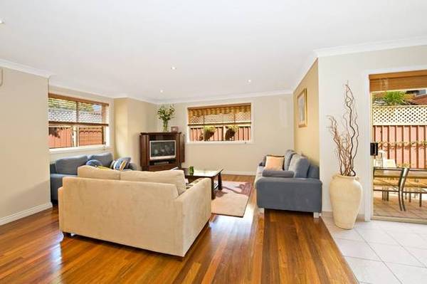 Freestanding Villa Home Quietly Situated At The Rear Picture