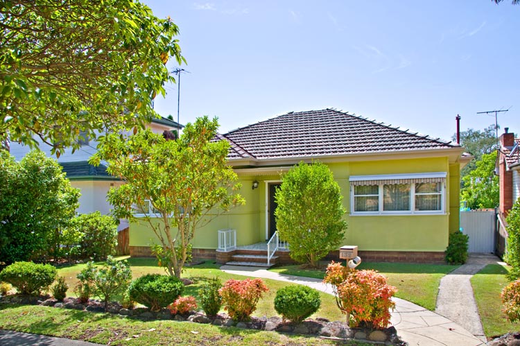 First Time Offered - Immaculately Kept Original Residence With Unlimited Potential Picture 1