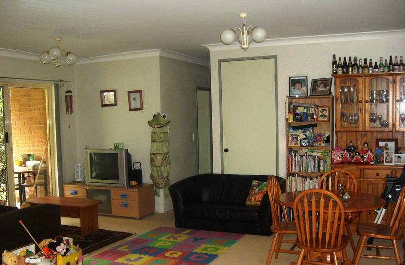 GROUND FLOOR APARTMENT IN CONVENIENT LOCATION Picture 2